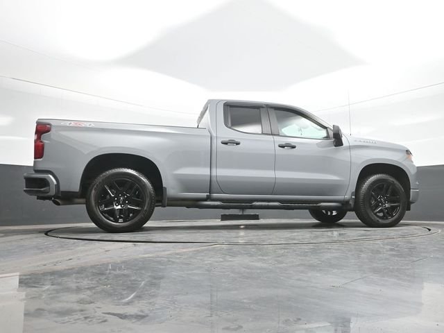 Used 2025 Gray Chevrolet Custom image 25