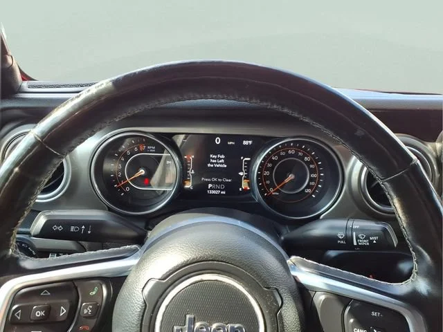 Used 2020 Red Jeep Overland image 11