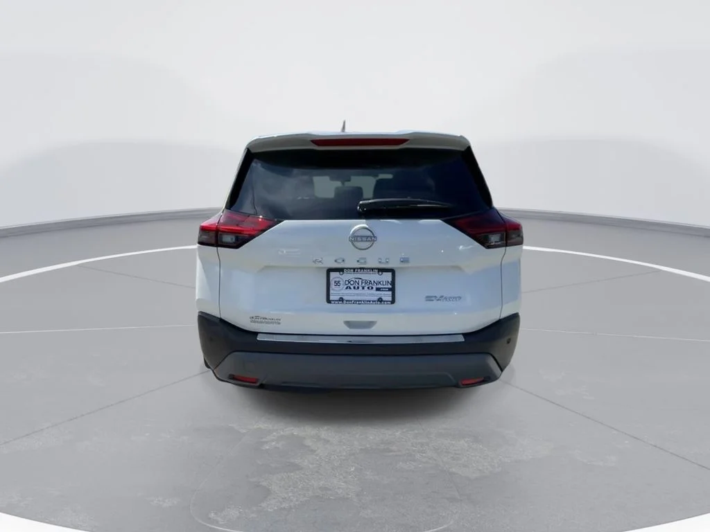 Used 2023 White Nissan SV image 7