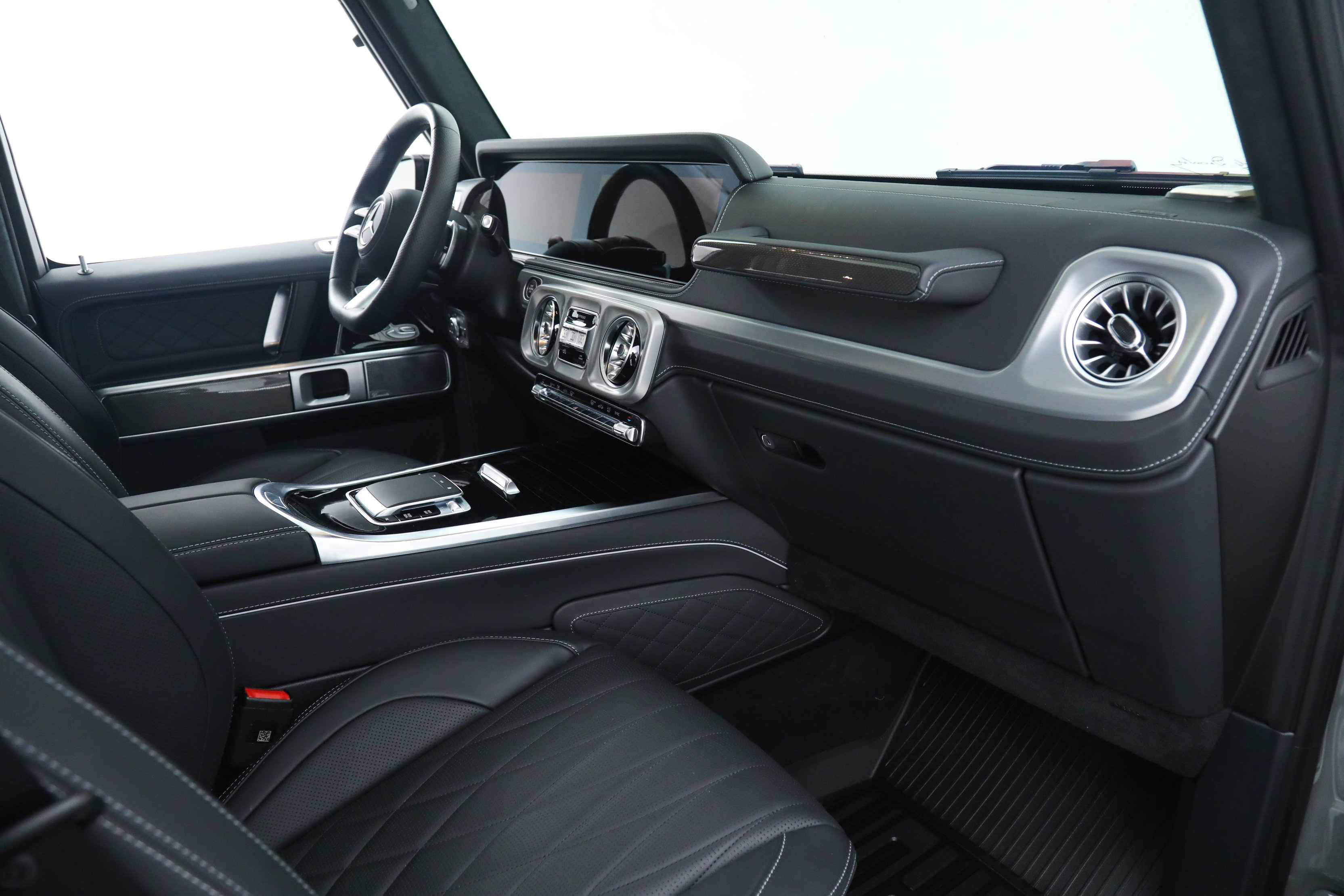 Used 2025 Gray Mercedes-Benz G 550 image 17