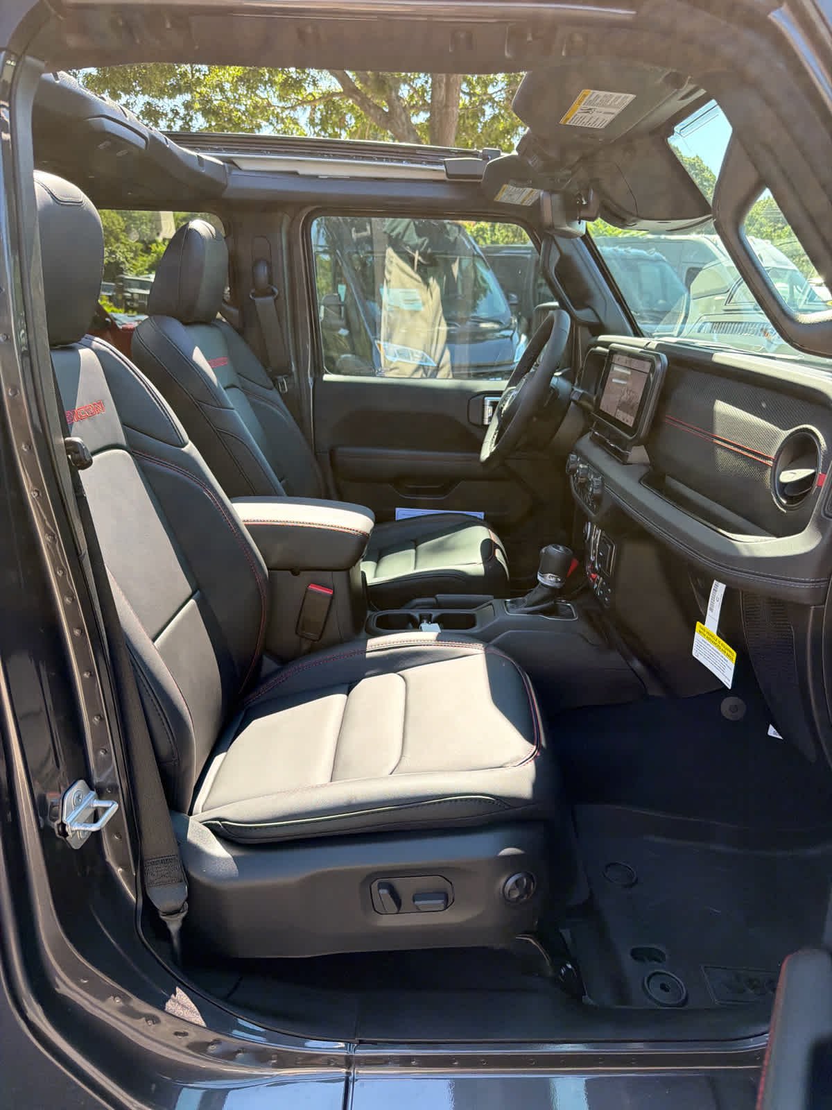 New 2026 Granite Crystal Metallic Clearcoat Jeep Rubicon image 22