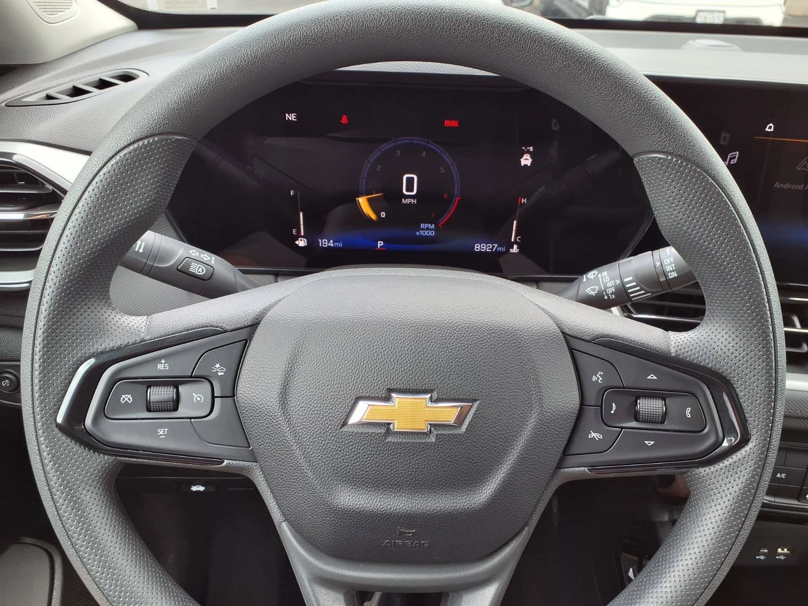 Used 2025 Summit White Chevrolet LT image 14