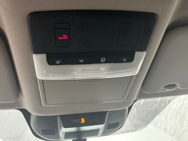 Used 2025 White Nissan SV image 38