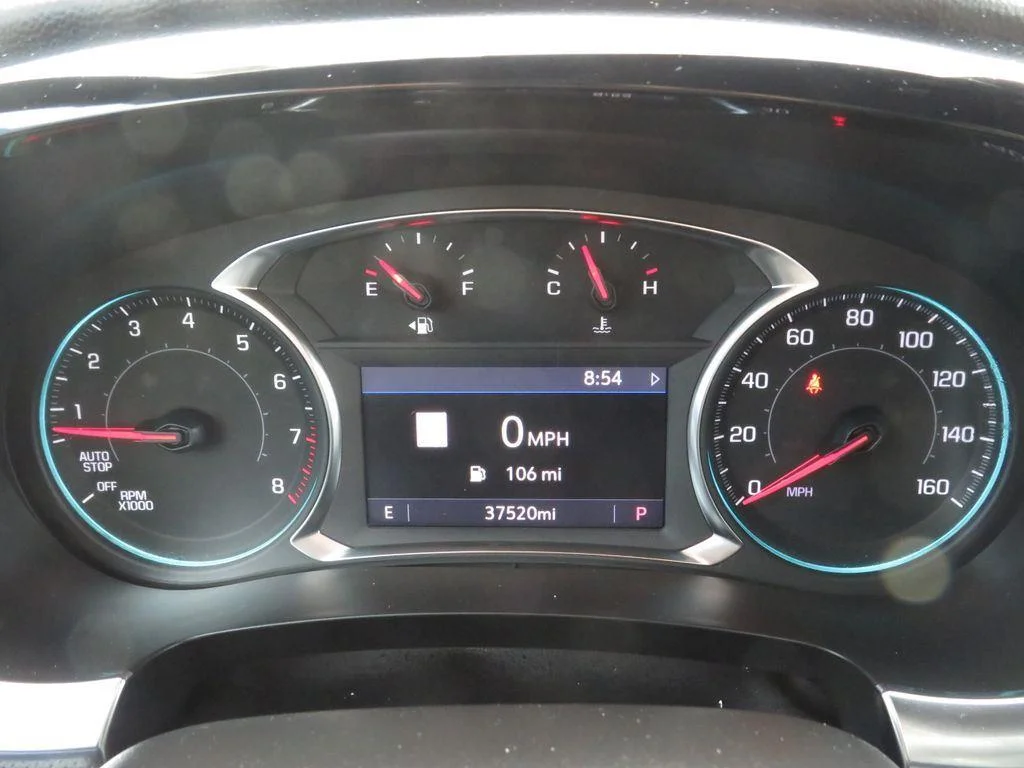 Used 2023 Summit White Chevrolet RS image 27