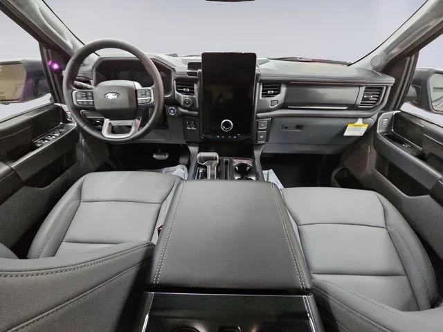 2025 Ford F-150 Lightning Flash - Photo 10