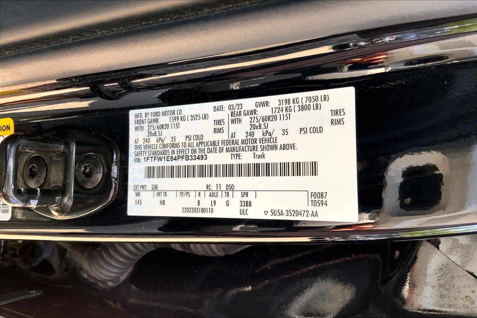 Used 2023 Agate Black Metallic Ford LARIAT image 37
