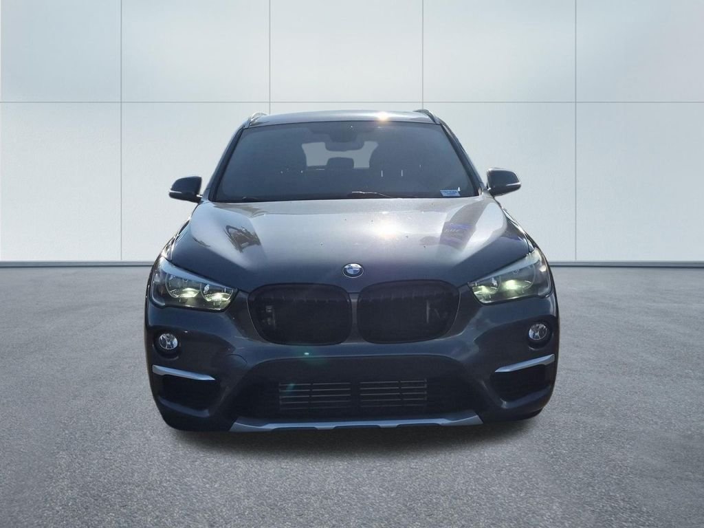 Used 2018 Gray BMW sDrive28i image 2