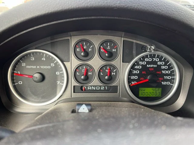 Used 2005  Ford XL image 8
