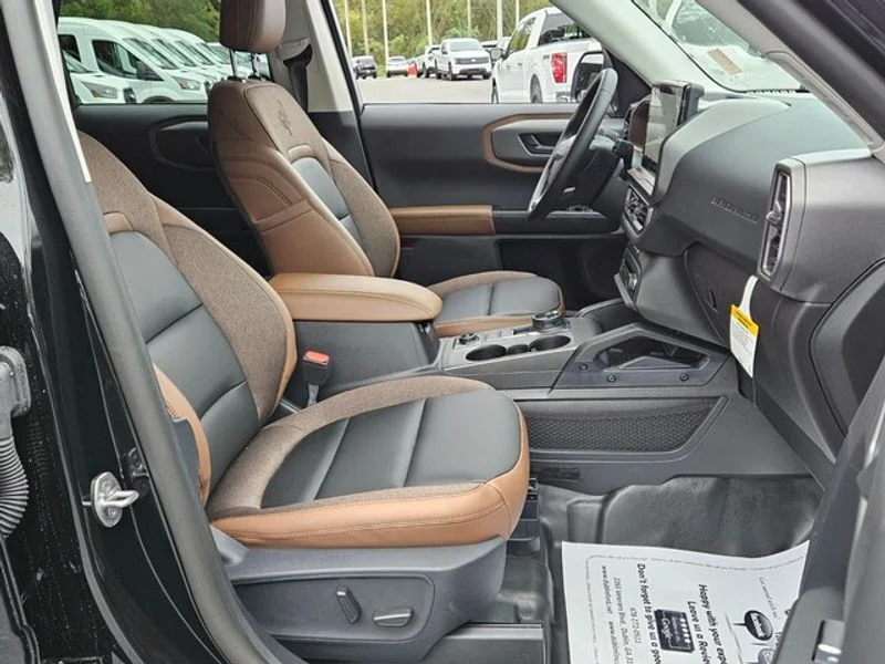 New 2025 Shadow Black Ford Outer Banks® image 17