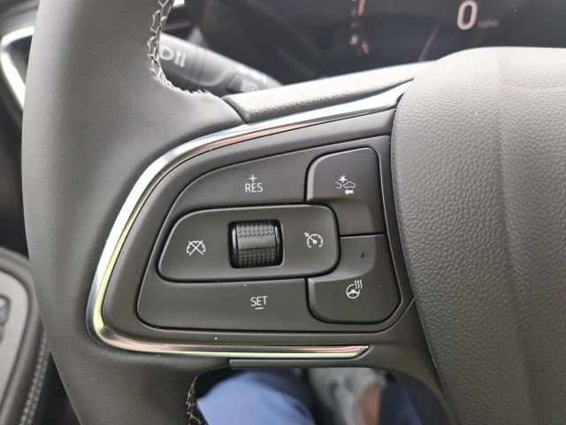 New 2026 Summit White Buick Preferred image 22