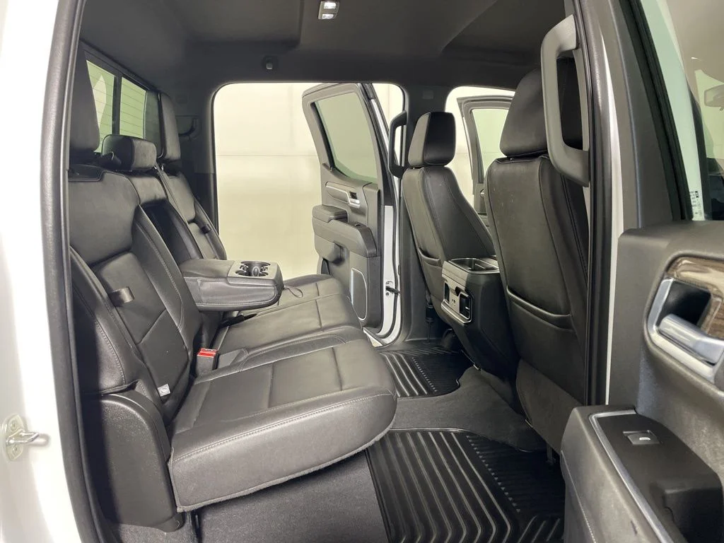 Used 2022 White Chevrolet RST image 23