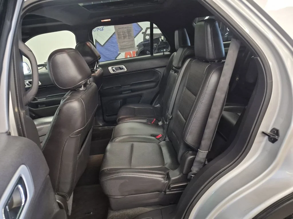 Used 2015 Ingot Silver Ford Limited image 14