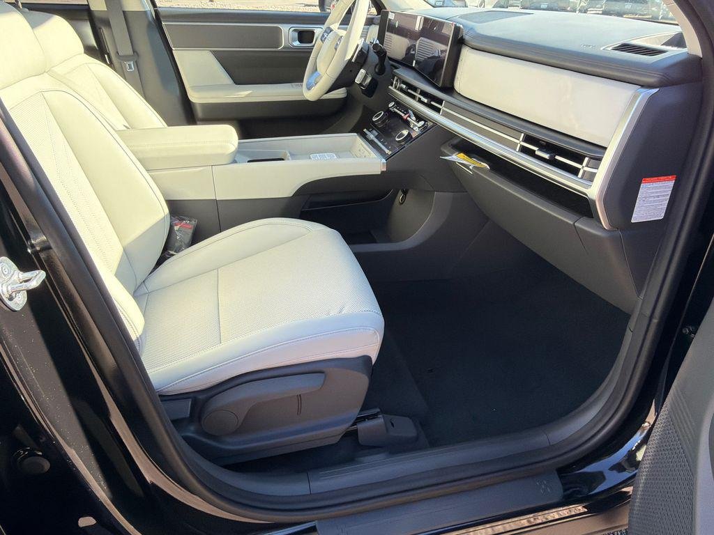 New 2026 Black Hyundai SEL image 13