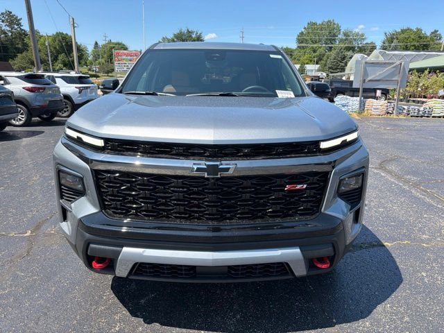 2027 Chevrolet Traverse Z71 - Photo 8
