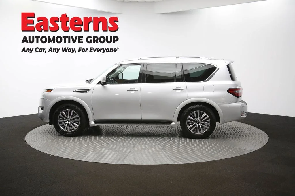 Used 2023 Silver Nissan SL image 63