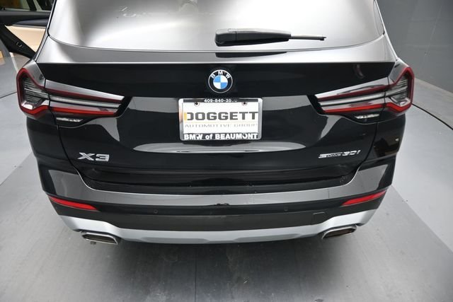 Used 2024 Black BMW sDrive30i image 14