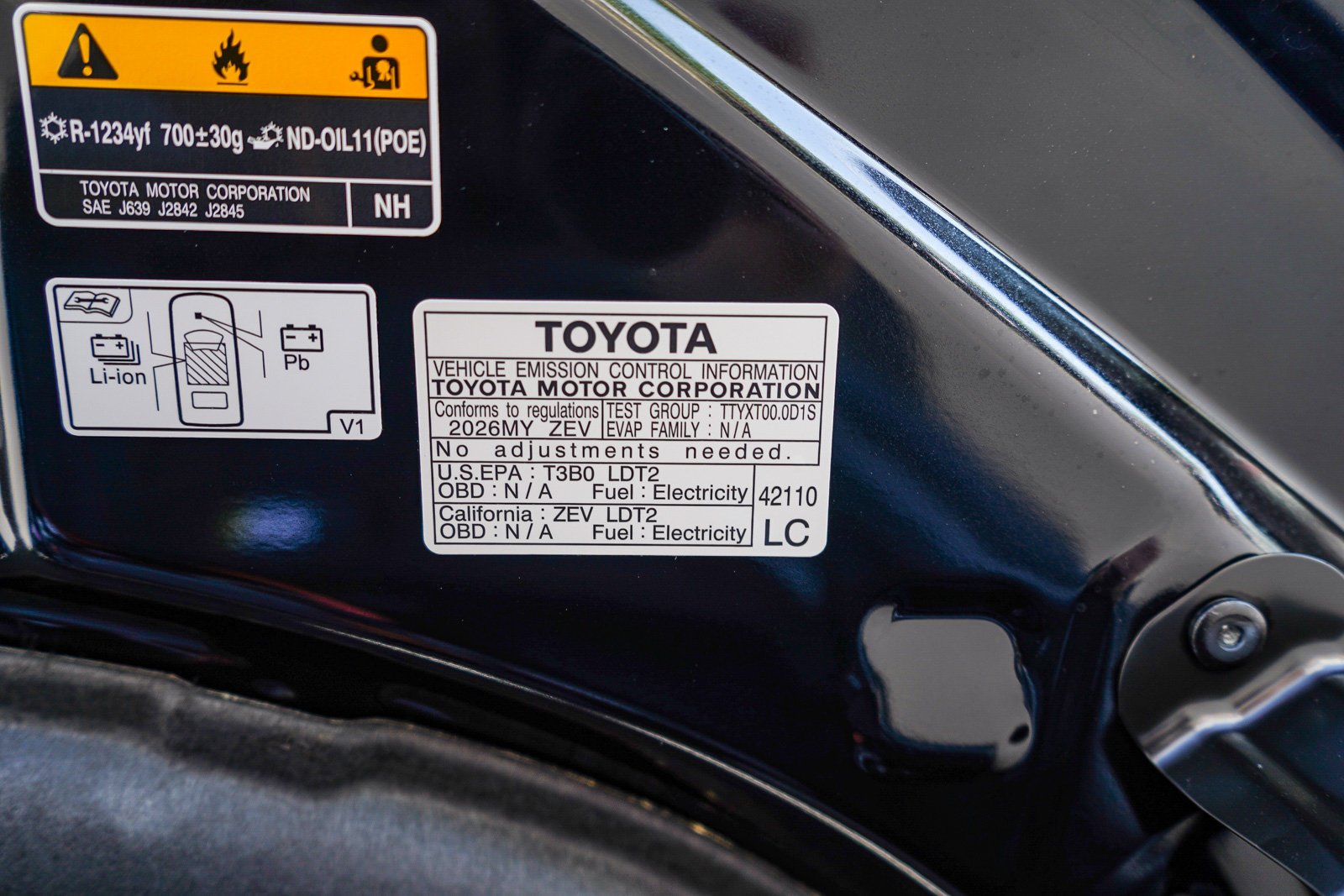New 2026 Midnight Black Metallic Toyota  SE image 17