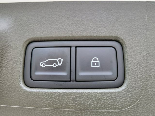 Certified Used 2025 White Hyundai Calligraphy image 7