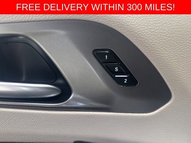 2024 Chrysler Pacifica Touring L - Photo 5