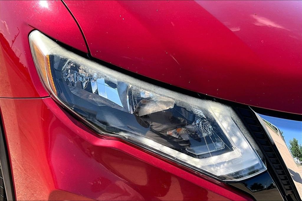 Used 2017 Red Nissan SV image 29