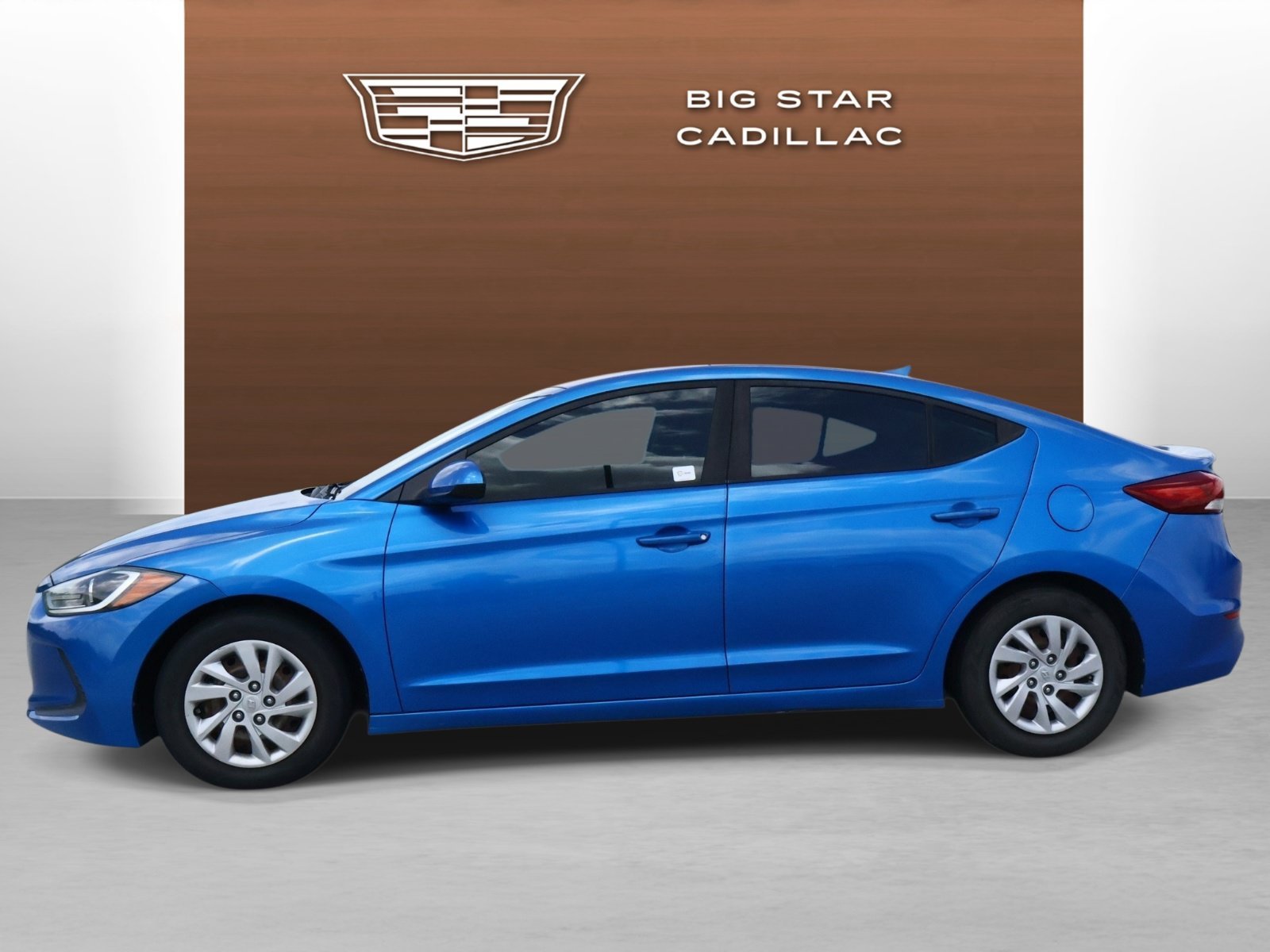 Used 2017 Hyundai Elantra SE with VIN KMHD74LF4HU329725 for sale in Friendswood, TX