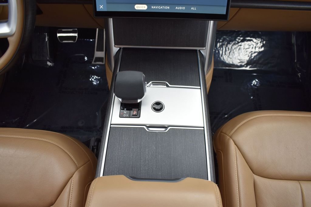 Used 2024 Black Land Rover Autobiography image 18