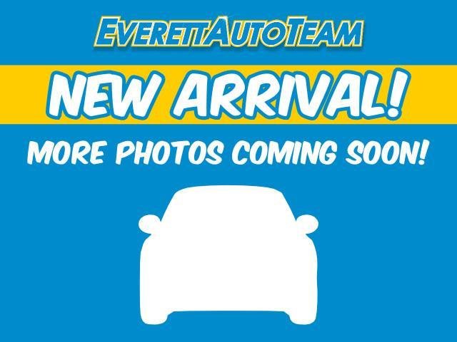 Used 2024 Summit White Chevrolet LT image 5