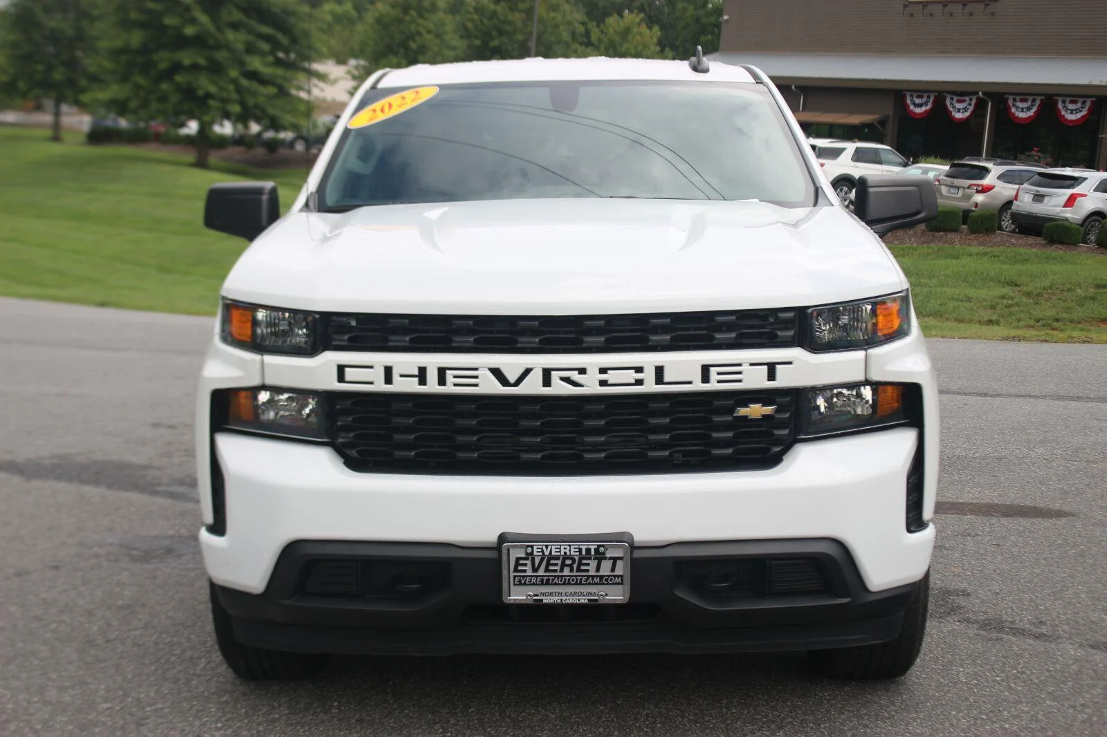 Used 2022 Summit White Chevrolet Custom image 2