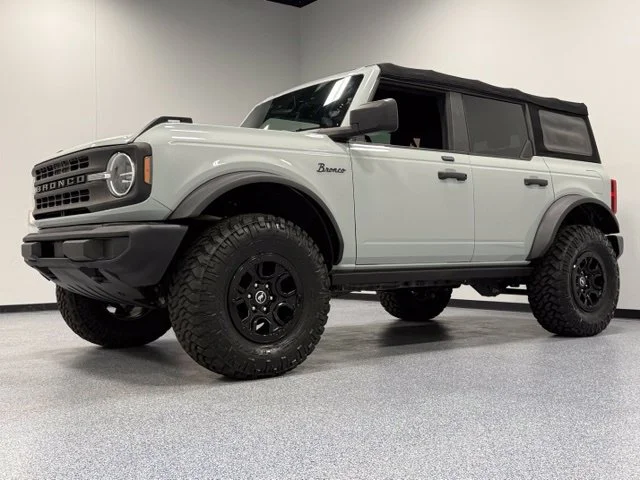 Used 2022 Green Ford Base image 6