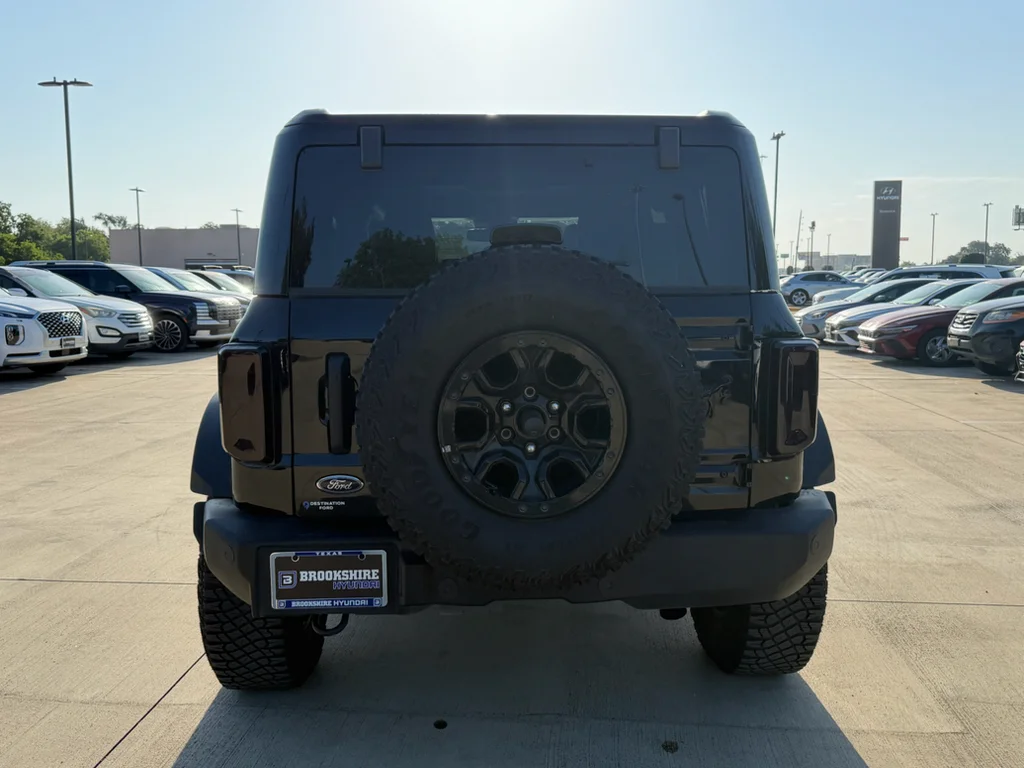 Used 2024 Shadow Black Ford Wildtrak image 5