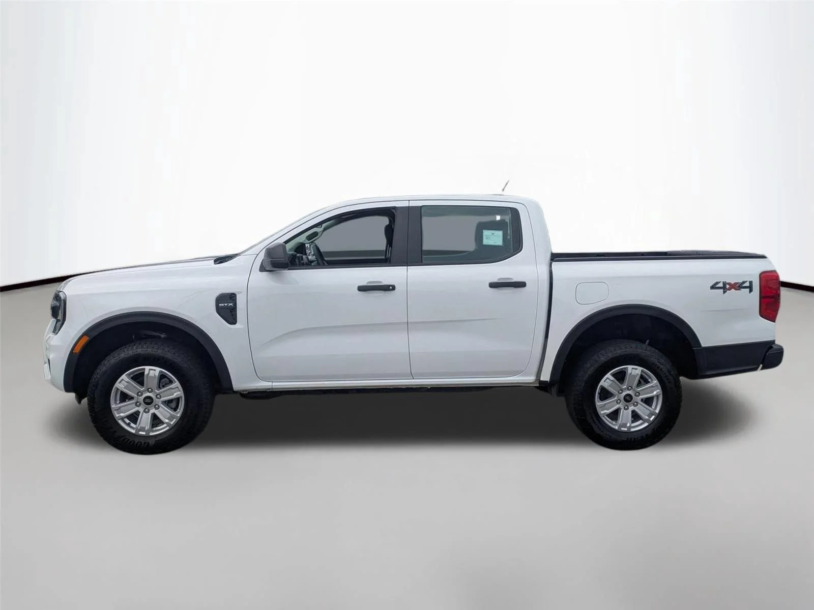 Used 2024 Oxford White Ford XL image 6