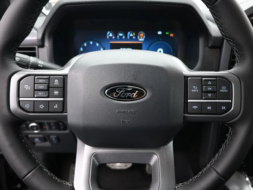 New 2025 Antimatter Blue Metallic Ford XLT image 11