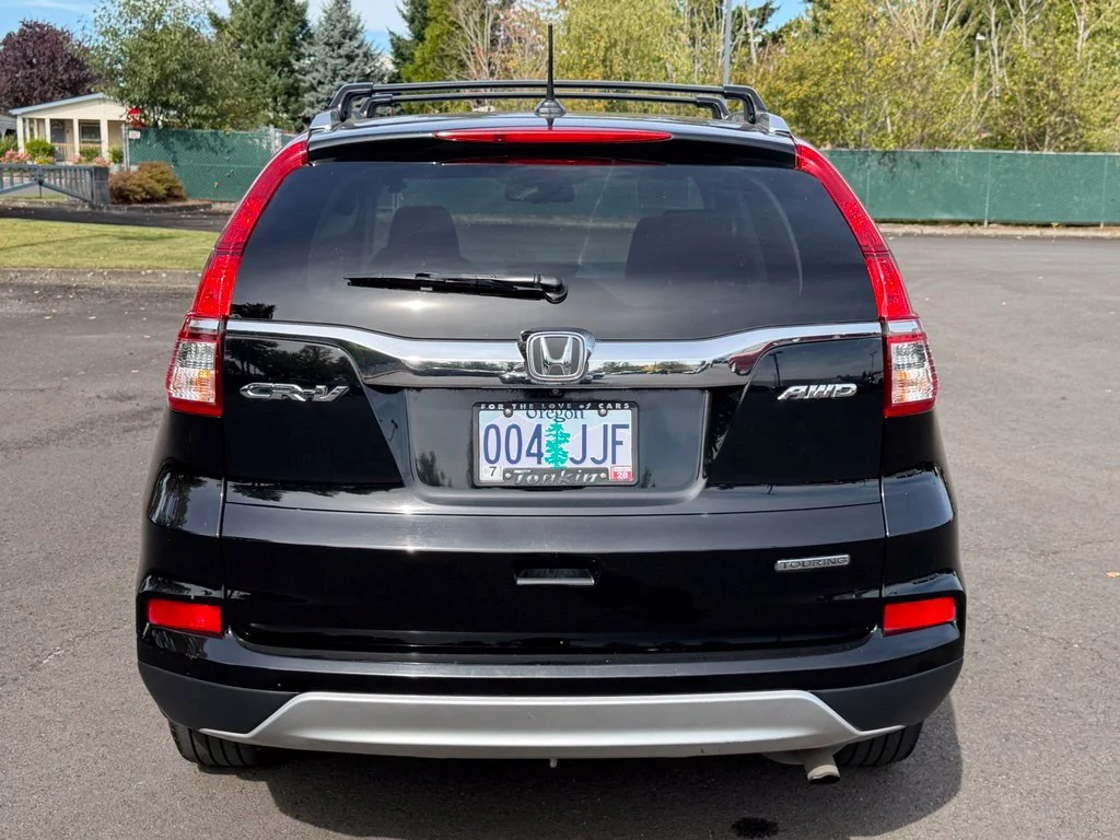Used 2016 Crystal Black Pearl Honda Touring image 7