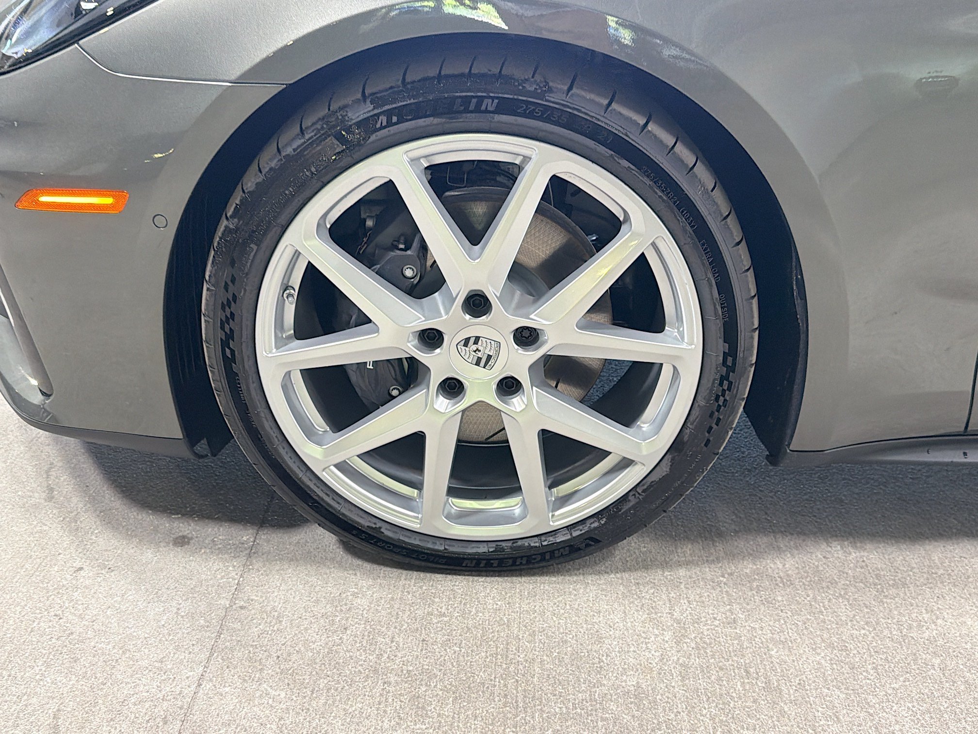 New 2026 Aventurine Green Metallic Porsche  image 40