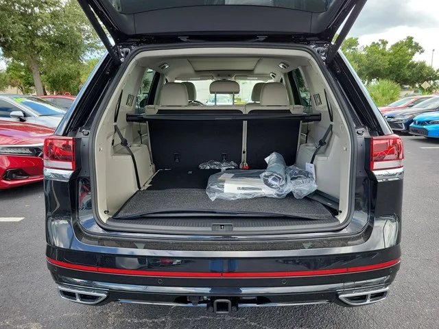 New 2026 Deep Black Pearl Volkswagen 2.0T SEL Premium R-Line 4MOTION image 14