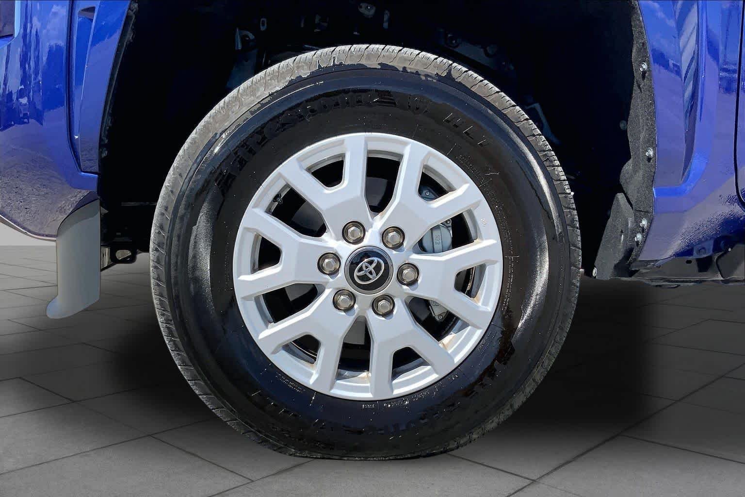 Used 2025 Blue Crush Metallic Toyota SR5 image 11
