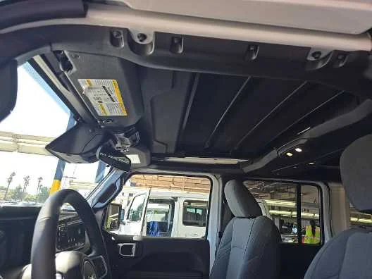 Used 2026 Bright White Clearcoat Jeep Sahara image 10