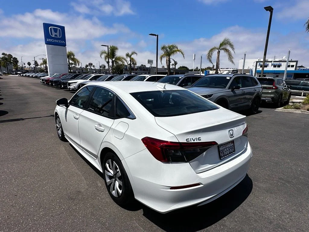 Used 2024  Honda LX image 6