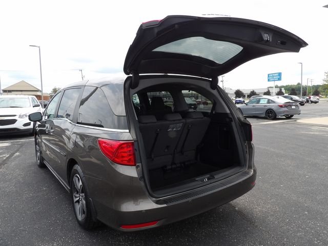 Used 2020 Pacific Pewter Metallic Honda Touring image 10