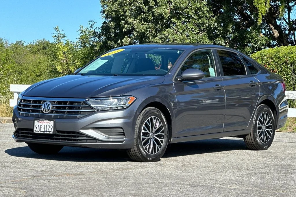 Used 2021 Platinum Gray Metallic Volkswagen 1.4T S image 10