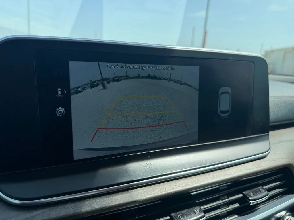 Used 2022 Black Kia EX image 18