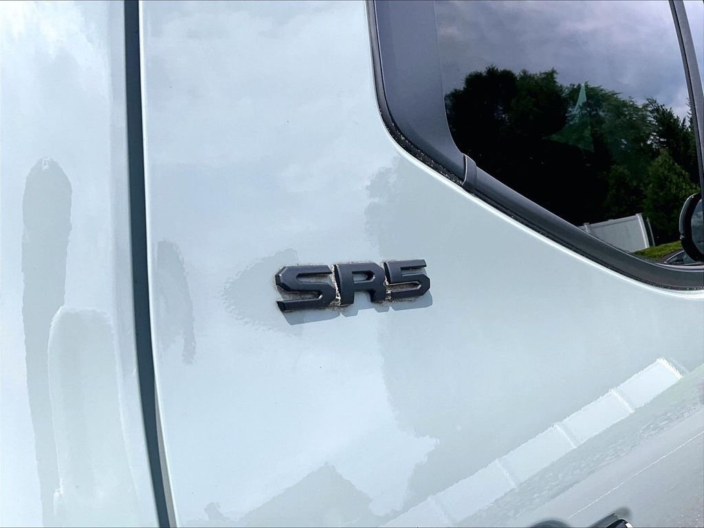 Used 2022 Green Toyota SR5 image 28
