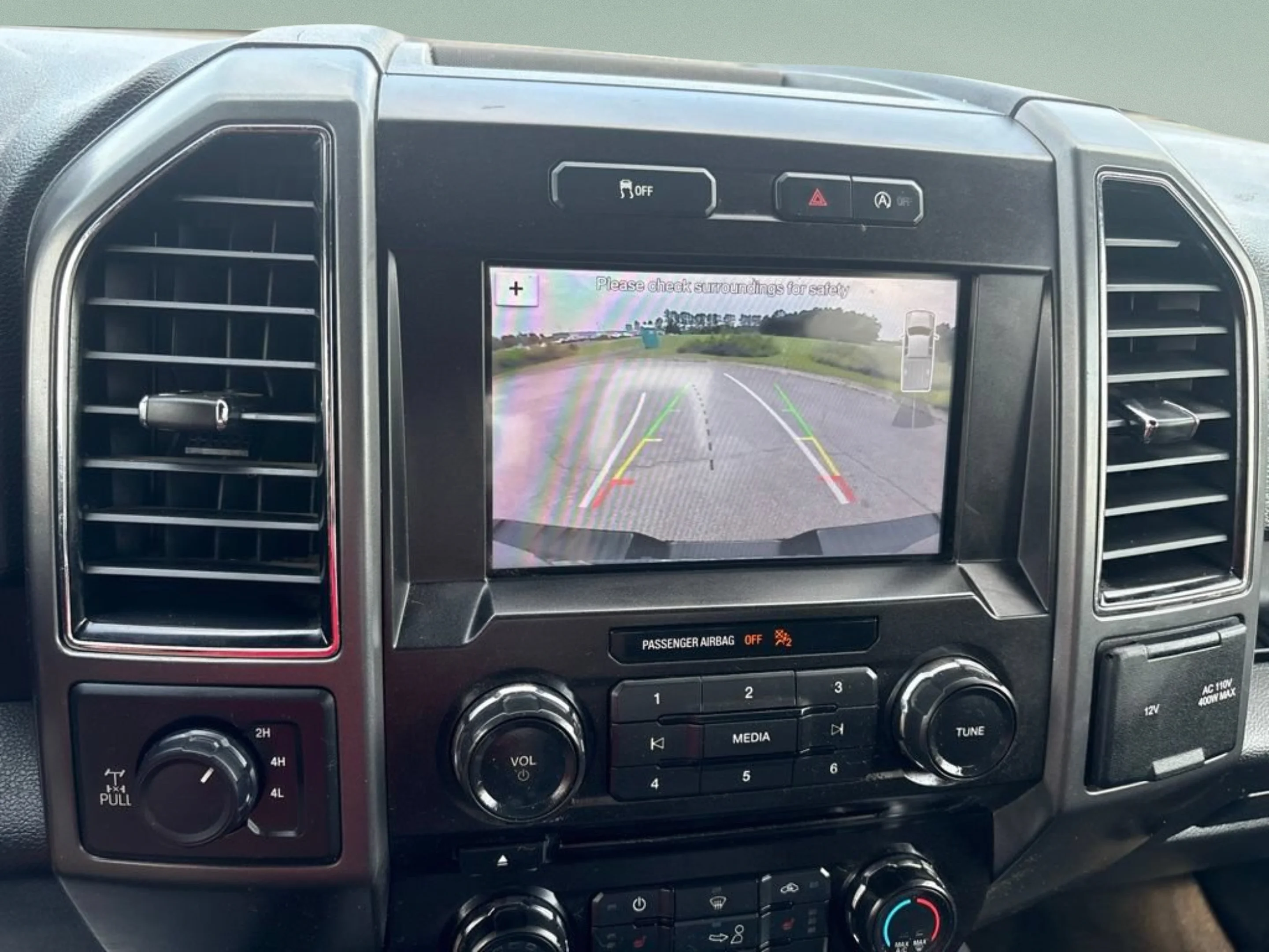 Used 2018 Lightning Blue Ford XLT image 11