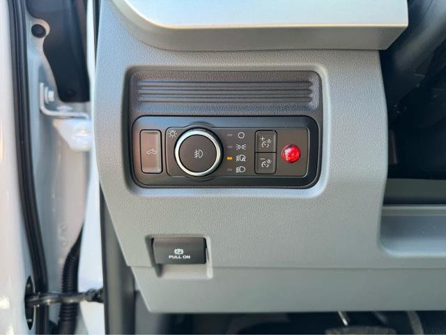 New 2026 Oxford White Ford F-550® XL image 15