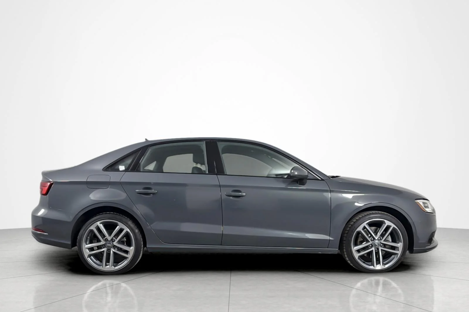 Used 2020 Nano Gray Metallic Audi Premium 40 TFSI image 6