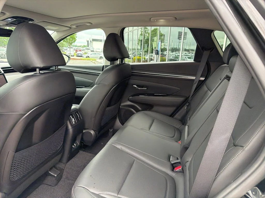 Used 2023 Black Hyundai SEL Convenience image 26