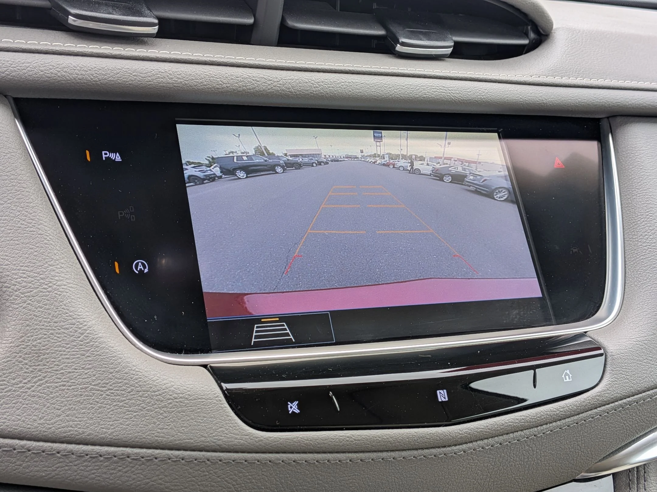 Used 2020 Red Horizon Tintcoat Cadillac Premium Luxury AWD image 15