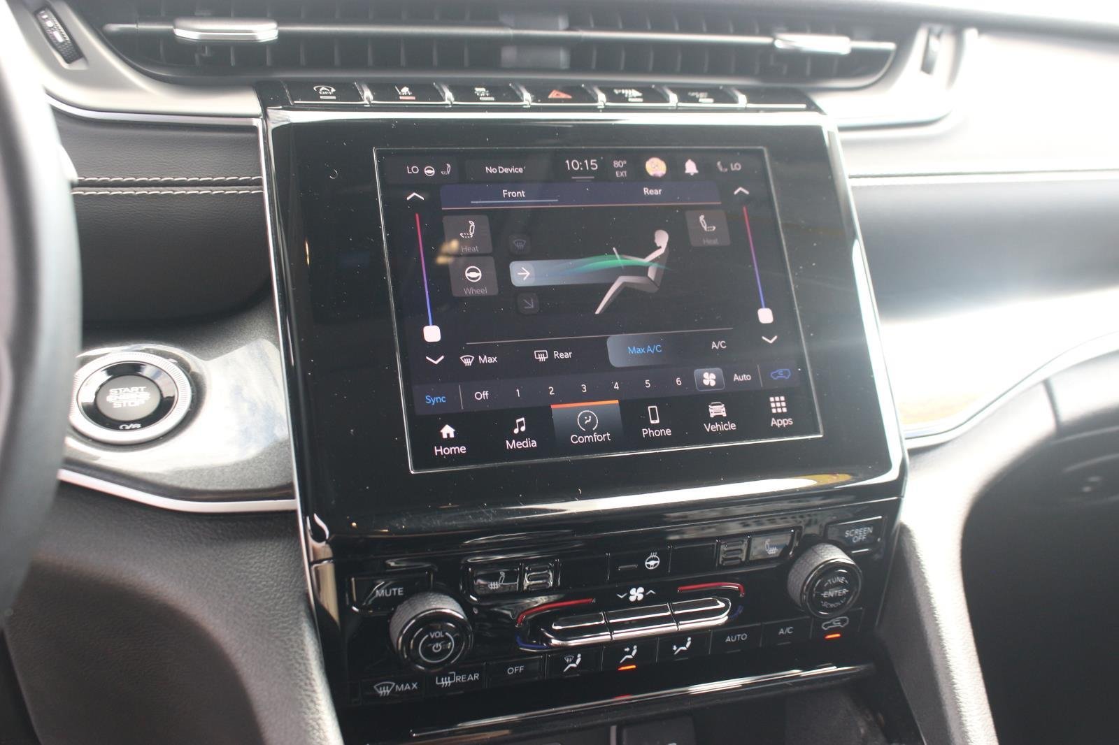 Used 2022 Gray Jeep Laredo image 21