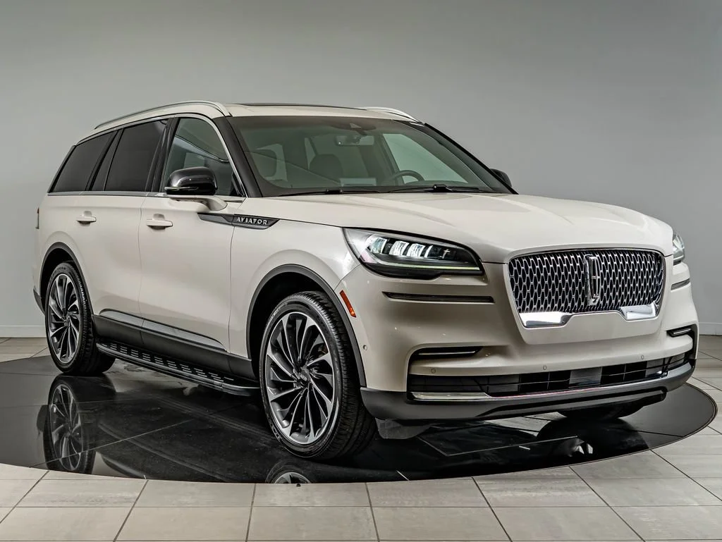 Used 2024 Ceramic Pearl Metallic Tri-Coat Lincoln Reserve image 3