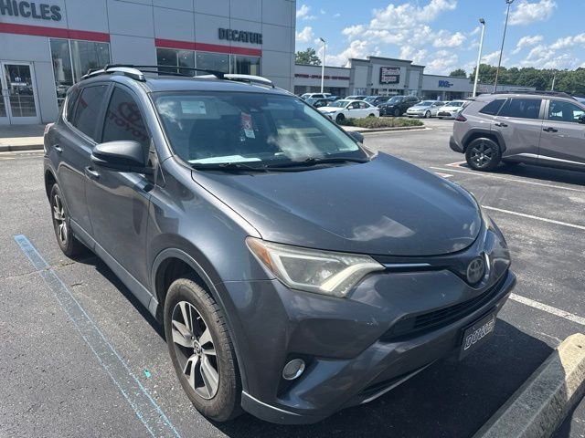 Used 2017 Gray Toyota XLE image 5